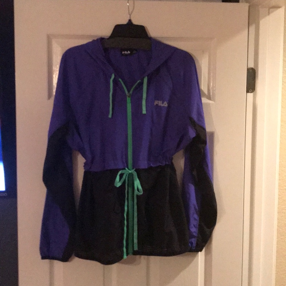 🎁Fila Wind breaker🎁